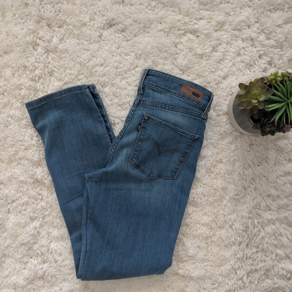 Levis Demi Curve Jeans